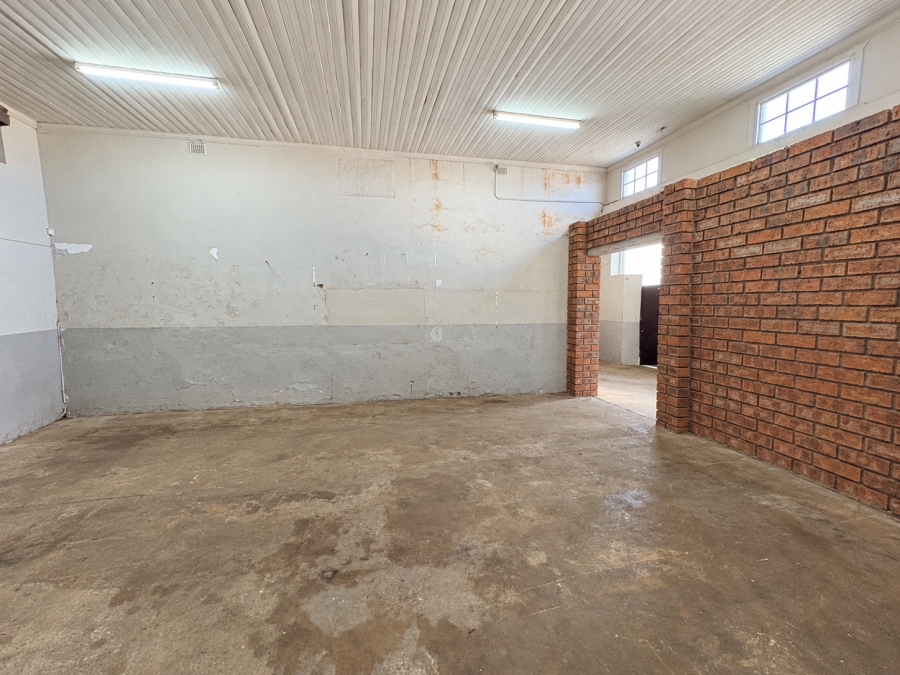 Commercial Property for Sale in Vincent Eastern Cape